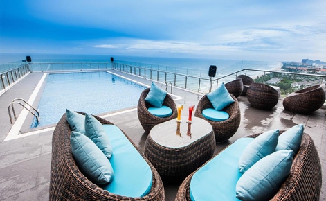Yarra Ocean Suites Danang