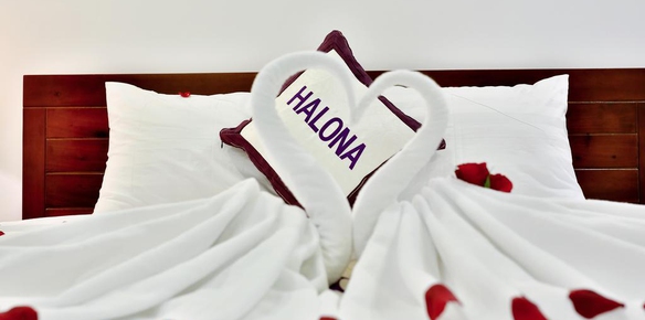 Halona Hotel