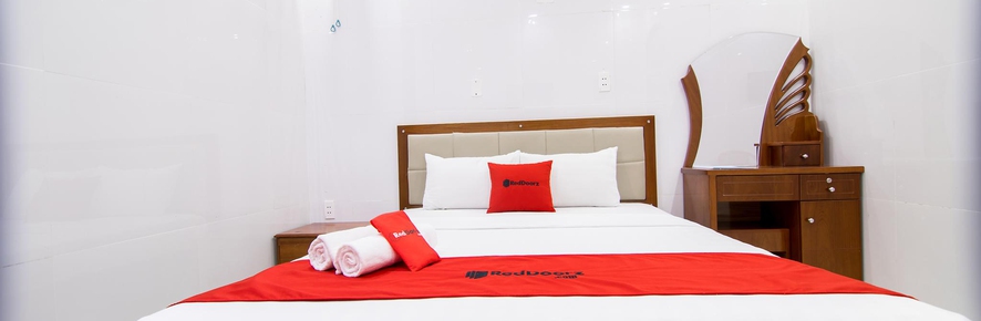 RedDoorz Plus @ Pham Ngu Lao 2 (New York Hotel)